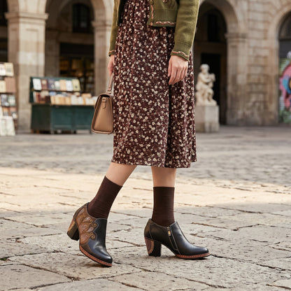 Retro Pattern Leather Zipper Pumps