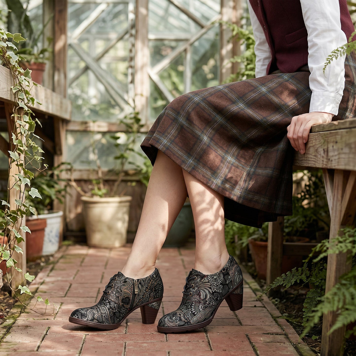 Retro Handmade Leather Exquisite Pumps