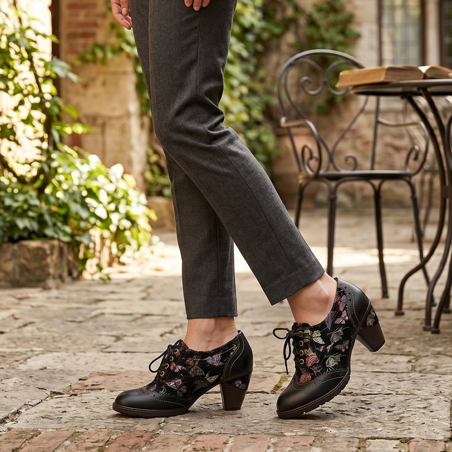 Vintage Butterfly Elegance Leather Pumps